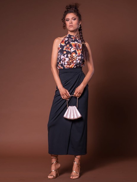 Bluzka bez rękawów ze spódnicą maxi.jpg