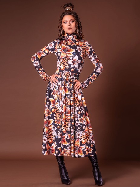 Rozkloszowana sukienka z golfem Anna.jpg