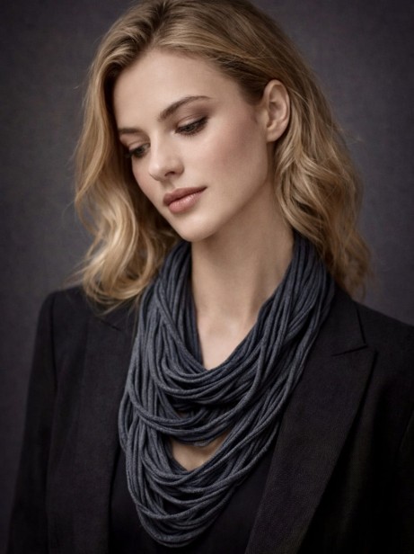 naszyjnik szary melanż.jpg