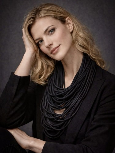 naszyjnik czarny.jpg